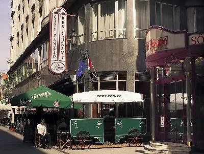 Pilvax Ξενοδοχείο 3*