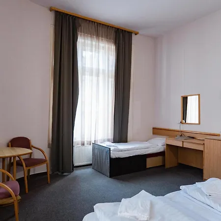 מלון Pilvax בודפשט